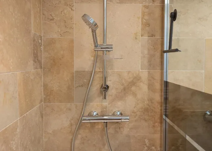 Les Coteaux De Pilauzin Apartmán