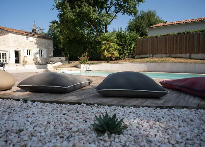 Tilleul 2 Personnes Sejour Lit Fait Apartment Saint-Porchaire